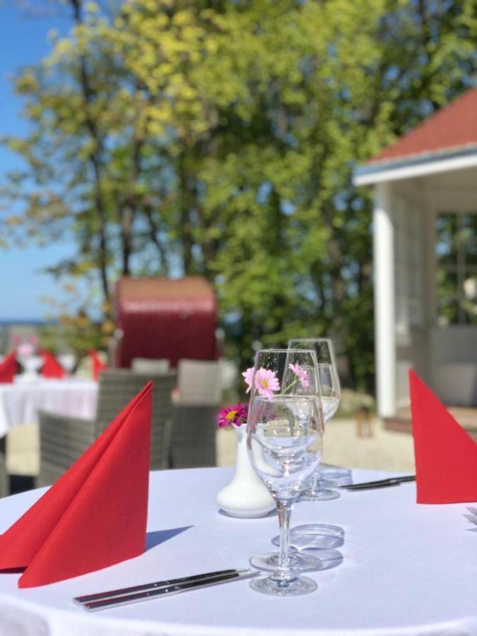 Meeressterne Hotel Weisses Schloss 塞巴特黑灵斯多夫 外观 照片